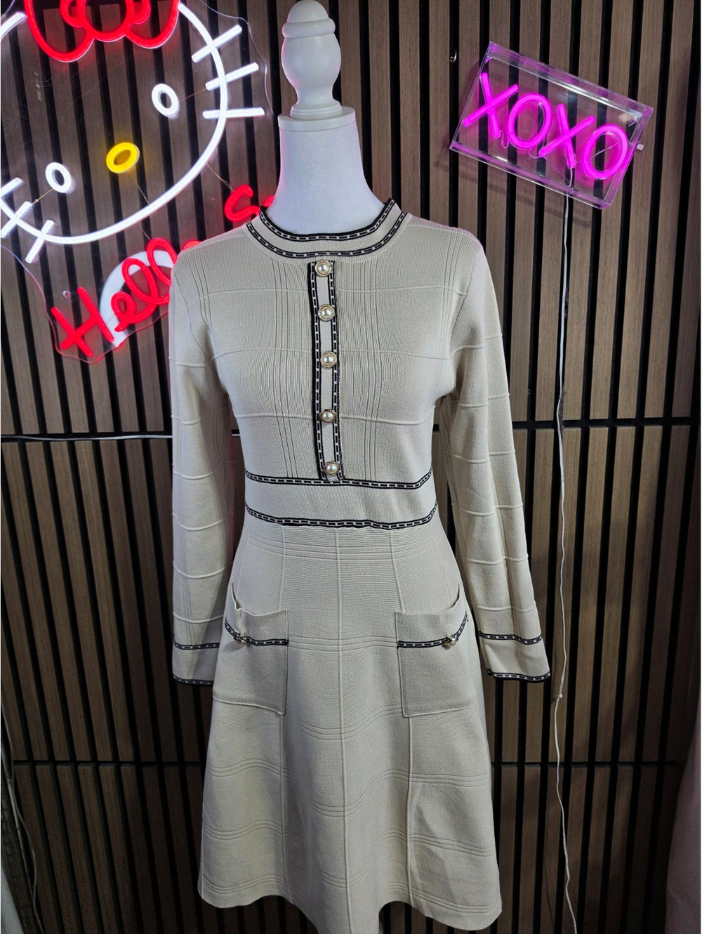 Women’s XS Beige Knit Mini Dress Pearl Buttons Black Trim Long Sleeve